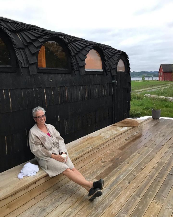 Saga, Badehotell Med Sauna Og Badebrygge - Inderoy Straumen  Ngoại thất bức ảnh